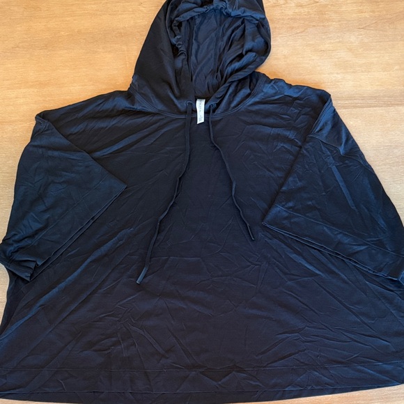Athleta Tops - Athleta Charcoal Hooded Top. Pump cover. Gym or running errands.